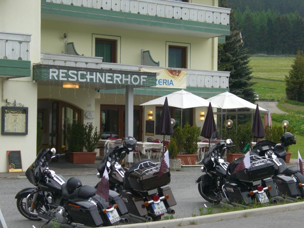 Reschnerhof Bed and Breakfast Reschen Exteriör bild