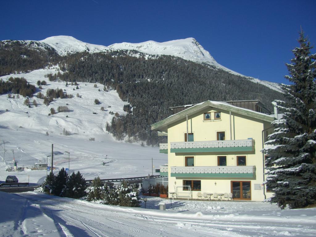 Reschnerhof Bed and Breakfast Reschen Exteriör bild